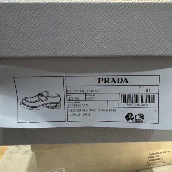 Prada Brushed Chunky Triangle Logo Loafers
 Calzature Donna Spazzolato - Picture 5 of 8